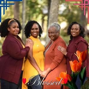 Meet your Posher, Paula